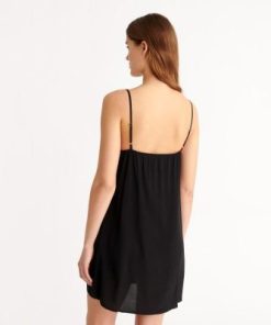Praguevogue.shop01d0d90fe4 2