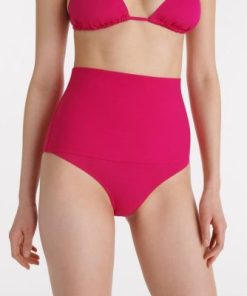 Praguevogue.shop03a73502f7 1