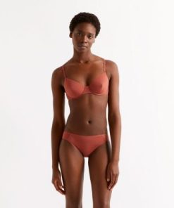 Praguevogue.shop0c0694ce6e 2
