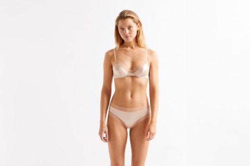 Praguevogue.shop13cb187c41 2