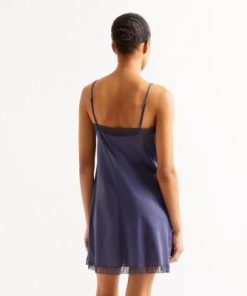 Praguevogue.shop2051e355c8 2