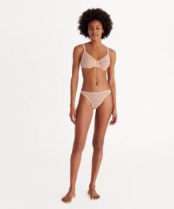 Praguevogue.shop28a03e0257 2
