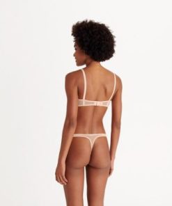 Praguevogue.shop28a03e0257 3