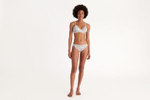 Praguevogue.shop30c69f0bd2 2
