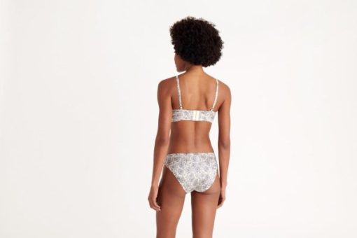 Praguevogue.shop30c69f0bd2 3