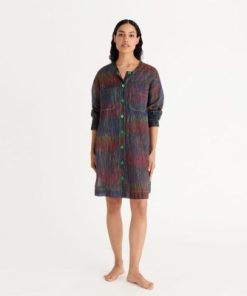 Praguevogue.shop314782c5d0 4