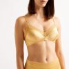 Praguevogue.shop35377eee8c 1