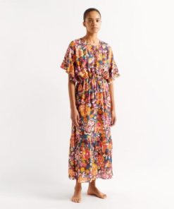 Praguevogue.shop357c47ec4f 1