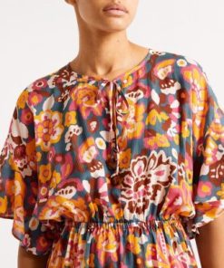 Praguevogue.shop357c47ec4f 3