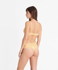 Praguevogue.shop37d7e53289 3