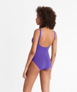 Praguevogue.shop39649dcd2c 2