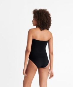 Praguevogue.shop3971584133 2