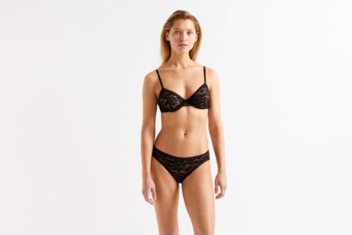 Praguevogue.shop3e43fccac8 2