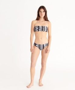 Praguevogue.shop413e4c5e1b 2