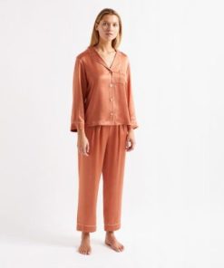 Praguevogue.shop426112a860 2