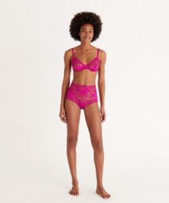 Praguevogue.shop46000729cc 2
