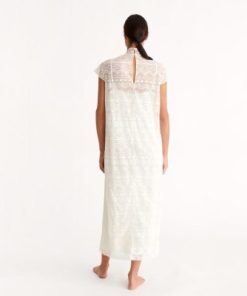 Praguevogue.shop4a04280ccf 2