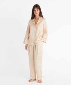 Praguevogue.shop4c66bd6075 2