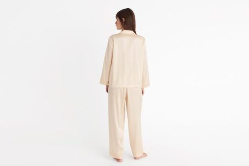 Praguevogue.shop4c66bd6075 3