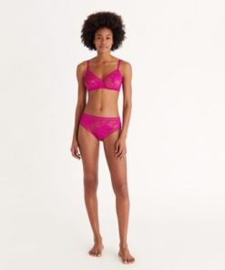 Praguevogue.shop4e8db8d496 2