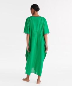 Praguevogue.shop54e22cb52e 2