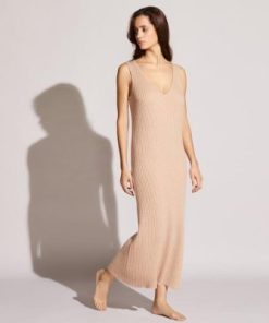 Praguevogue.shop6998ff3c18 4