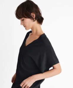 Praguevogue.shop716cfdd2a5 1