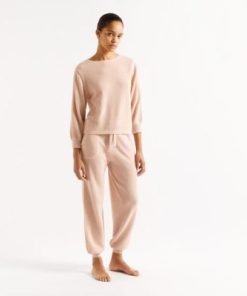 Praguevogue.shop73353bfa3c 2