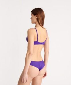 Praguevogue.shop7e8fca45d3 3