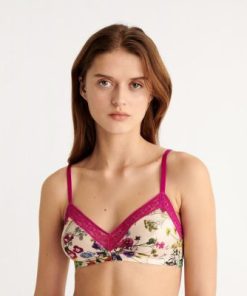 Praguevogue.shop82877e716e 1