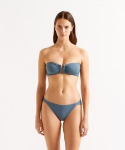Praguevogue.shop8539e9d8c5 2
