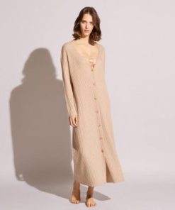 Praguevogue.shop892db6754c 1