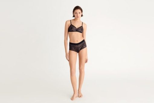 Praguevogue.shop8a68074c14 2