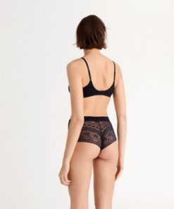 Praguevogue.shop8a68074c14 3
