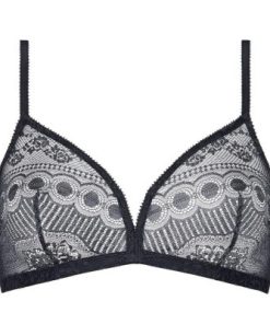 Praguevogue.shop8a68074c14 4