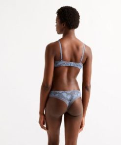 Praguevogue.shop9057d8c39a 3