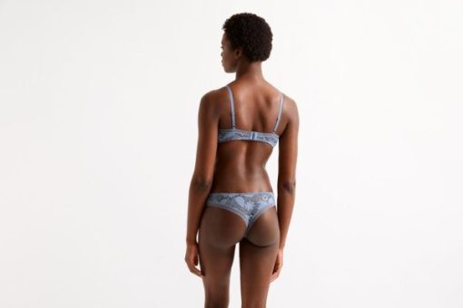 Praguevogue.shop9057d8c39a 3