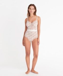 Praguevogue.shopa16e873cc8 2