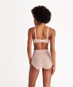 Praguevogue.shopa5761d8202 3