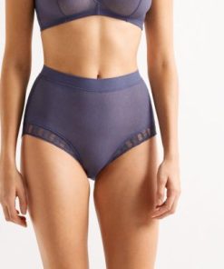 Praguevogue.shopa8744119fe 1