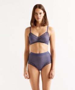Praguevogue.shopa8744119fe 2