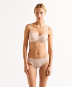 Praguevogue.shopb6c005ab63 2