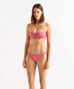 Praguevogue.shopb72f6b9d43 2