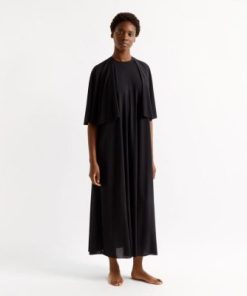 Praguevogue.shopbf05f4233b 1