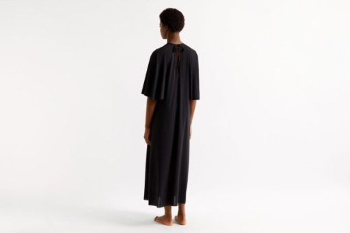 Praguevogue.shopbf05f4233b 2