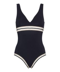Praguevogue.shopc571079d00 4