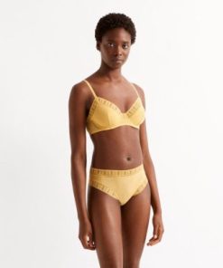 Praguevogue.shopc708cdc726 2