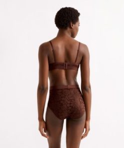 Praguevogue.shopd8441a3422 3