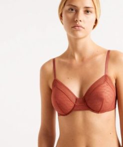 Praguevogue.shope3ee5f9338 1
