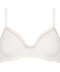 Praguevogue.shopf74748813d 4